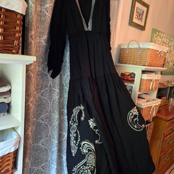 Hale Bob Josephine Embroidered Maxi Dress Black Small - Picture 1 of 10